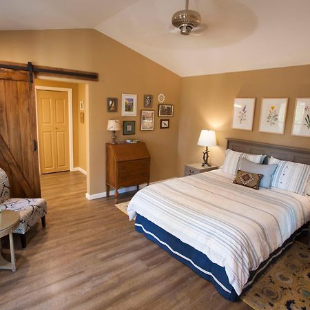 Red Tail Ranch Bed & Breakfast Groveland Room photo
